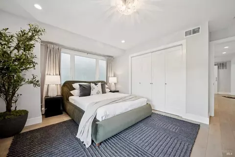 Bedroom - 35 Bernard St, Mill Valley, CA 94941 photo 10 of 13