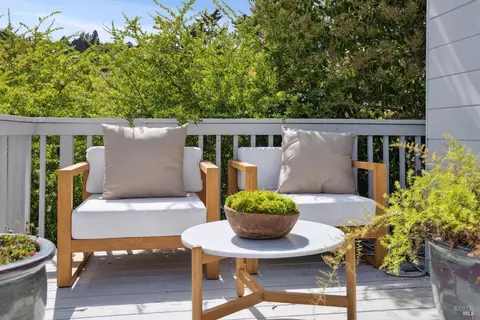 Exterior - 35 Bernard St, Mill Valley, CA 94941 photo 3 of 26