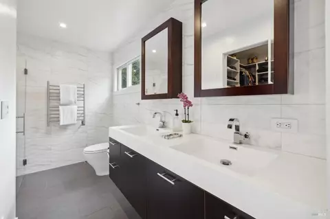 Bath - 35 Bernard St, Mill Valley, CA 94941 photo 2 of 10
