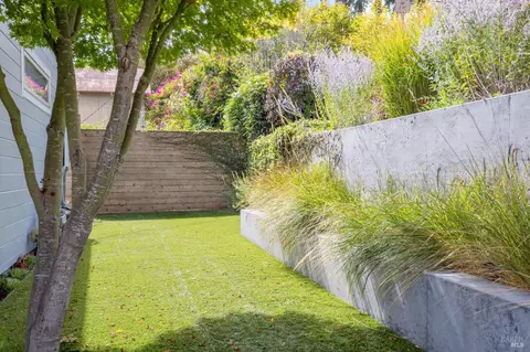 Exterior - 35 Bernard St, Mill Valley, CA 94941 photo 13 of 26