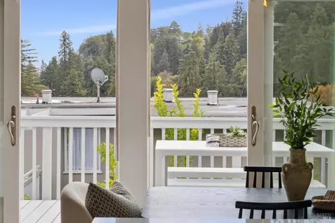Dining - 35 Bernard St, Mill Valley, CA 94941 photo 6 of 6