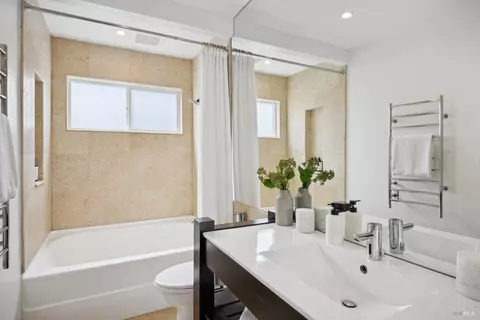 Bath - 35 Bernard St, Mill Valley, CA 94941 photo 5 of 10