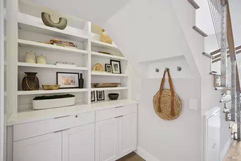Entry Way - 35 Bernard St, Mill Valley, CA 94941 photo 1 of 7