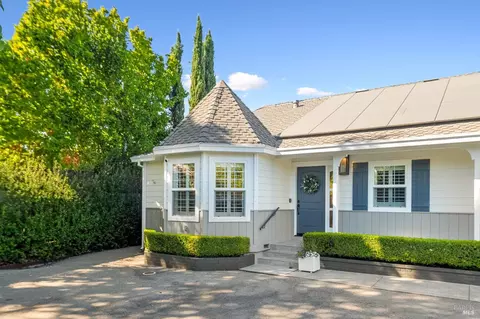Exterior - 300 E Spain St, Sonoma, CA 95476 photo 4 of 13