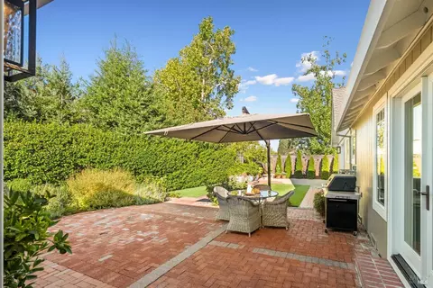 Exterior - 300 E Spain St, Sonoma, CA 95476 photo 5 of 13