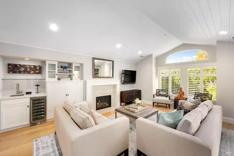 Living - 300 E Spain St, Sonoma, CA 95476 photo 2 of 3