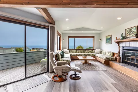 21267 Heron Dr, Bodega Bay, CA 94923