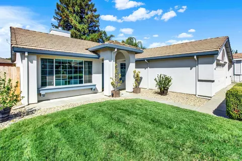 Exterior - 1365 Ferrero Dr, Dixon, CA 95620 photo 7 of 19