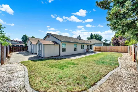 Exterior - 1365 Ferrero Dr, Dixon, CA 95620 photo 15 of 19