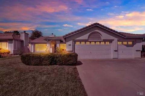 1365 Ferrero Dr, Dixon, CA 95620