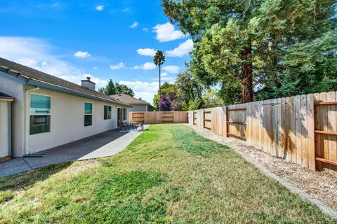 Exterior - 1365 Ferrero Dr, Dixon, CA 95620 photo 16 of 19