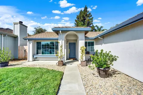 Exterior - 1365 Ferrero Dr, Dixon, CA 95620 photo 9 of 19