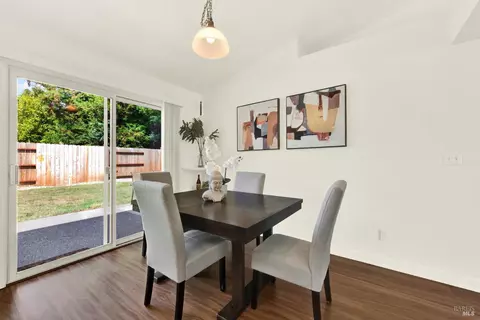 Dining - 1365 Ferrero Dr, Dixon, CA 95620 photo 3 of 5