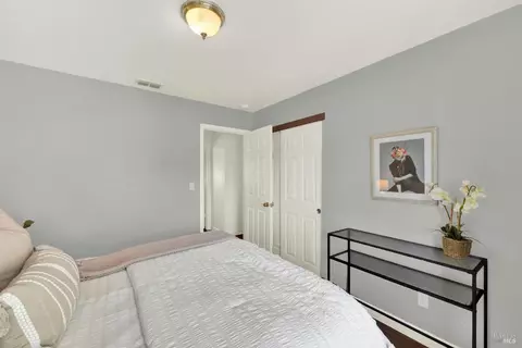 Bedroom - 1365 Ferrero Dr, Dixon, CA 95620 photo 5 of 9