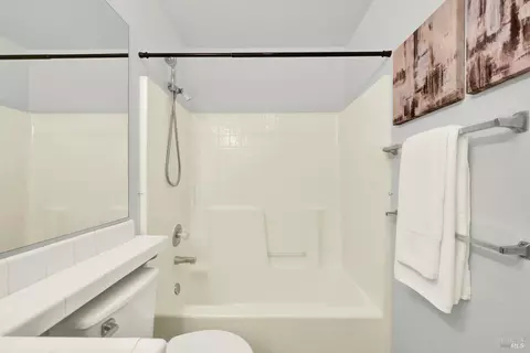 Bath - 1365 Ferrero Dr, Dixon, CA 95620 photo 2 of 7