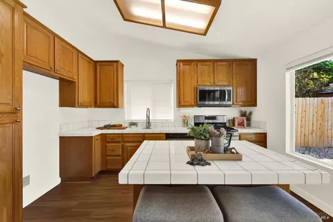 Kitchen - 1365 Ferrero Dr, Dixon, CA 95620 photo 2 of 8