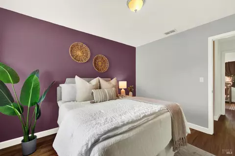 Bedroom - 1365 Ferrero Dr, Dixon, CA 95620 photo 4 of 9