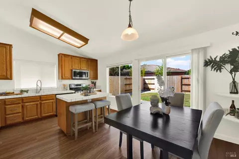 Dining - 1365 Ferrero Dr, Dixon, CA 95620 photo 1 of 5