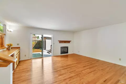 Living - 9525 Camelot Dr, Windsor, CA 95492 photo 5 of 6