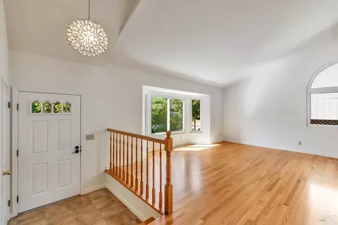 Living - 9525 Camelot Dr, Windsor, CA 95492 photo 1 of 6