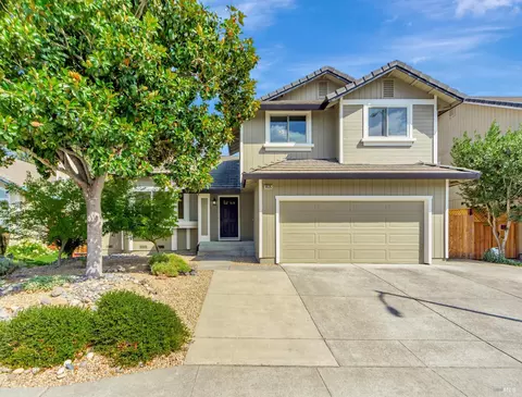 Exterior - 9525 Camelot Dr, Windsor, CA 95492 photo 1 of 6