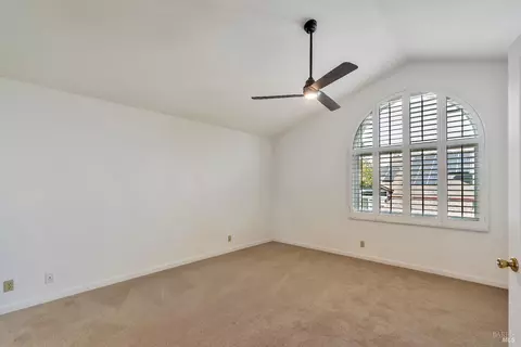Bedroom - 9525 Camelot Dr, Windsor, CA 95492 photo 3 of 6