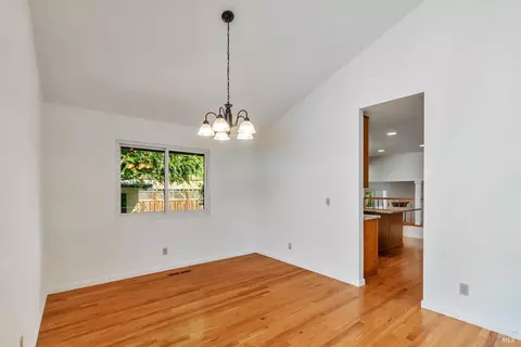 Dining - 9525 Camelot Dr, Windsor, CA 95492 photo 1 of 1