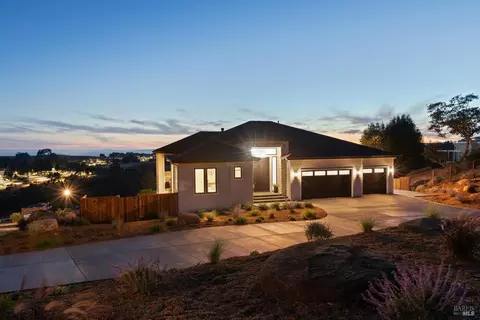 3819 Parker Hill Rd, Santa Rosa, CA 95404