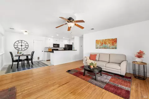 368 Berryessa Dr, Vacaville, CA 95687