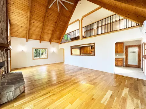 Living - 4101 Chinquapin Dr, Willits, CA 95490 photo 4 of 9