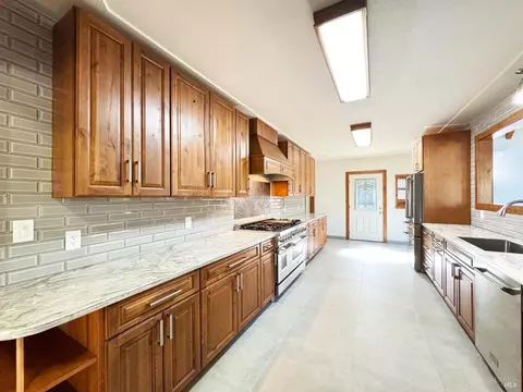 Kitchen - 4101 Chinquapin Dr, Willits, CA 95490 photo 1 of 5