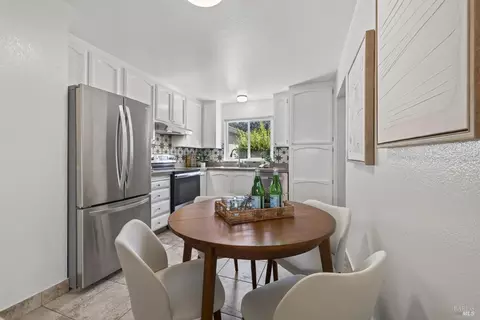 Dining - 37 Front St #E, Healdsburg, CA 95448 photo 1 of 2