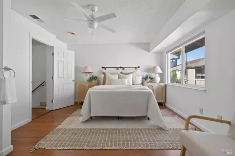 Bedroom - 37 Front St #E, Healdsburg, CA 95448 photo 1 of 4