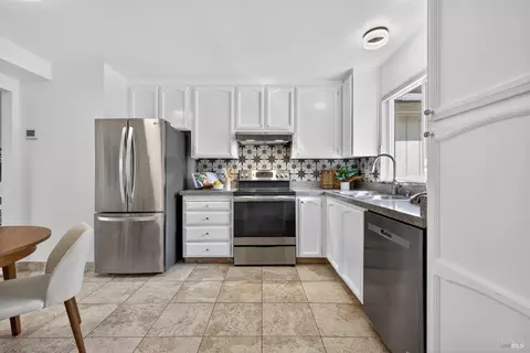 Kitchen - 37 Front St #E, Healdsburg, CA 95448 photo 2 of 5