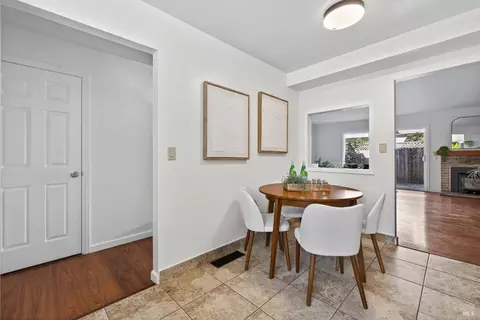Dining - 37 Front St #E, Healdsburg, CA 95448 photo 2 of 2