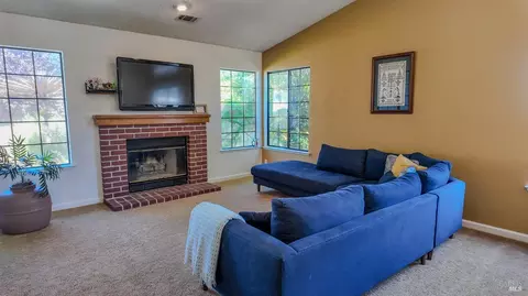 2321 Marshall Rd, Vacaville, CA 95687 photo 6