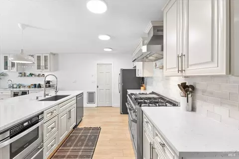 563 Windsor River Rd, Windsor, CA 95492 photo 15