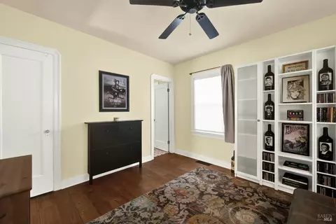 Bedroom - 520 D St, Martinez, CA 94553 photo 2 of 2