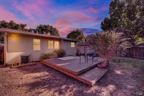 Exterior - 520 D St, Martinez, CA 94553 photo 10 of 10