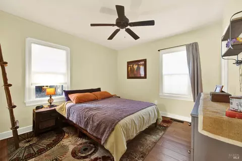 Bedroom - 520 D St, Martinez, CA 94553 photo 1 of 2