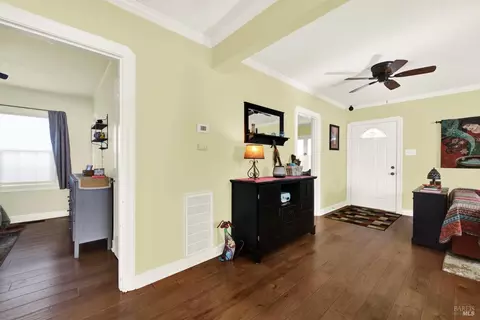 Entry Way - 520 D St, Martinez, CA 94553 photo 1 of 1