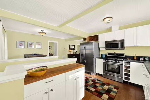 Kitchen - 520 D St, Martinez, CA 94553 photo 5 of 6