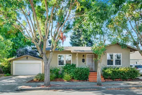 520 D St, Martinez, CA 94553