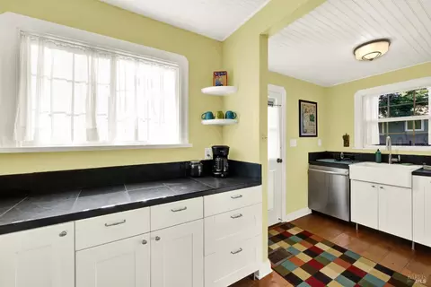 Kitchen - 520 D St, Martinez, CA 94553 photo 3 of 6