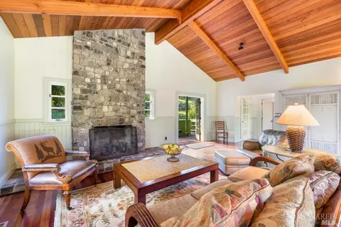Living - 20205 Tumbling Mcd Rd, Philo, CA 95466 photo 3 of 4