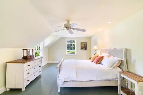 Bedroom - 20205 Tumbling Mcd Rd, Philo, CA 95466 photo 4 of 7