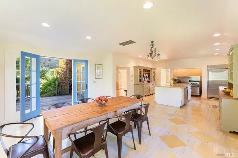 Dining - 20205 Tumbling Mcd Rd, Philo, CA 95466 photo 2 of 3
