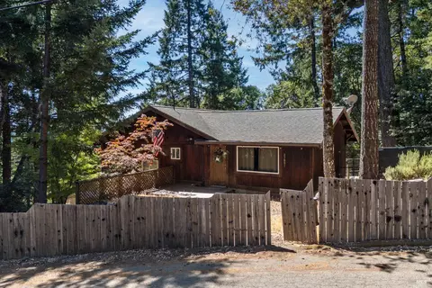 23851 Iris Ter, Willits, CA 95490