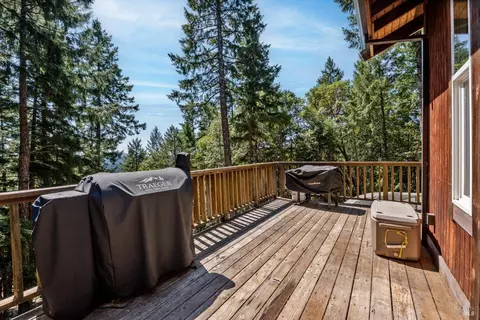 Exterior - 23851 Iris Ter, Willits, CA 95490 photo 4 of 6