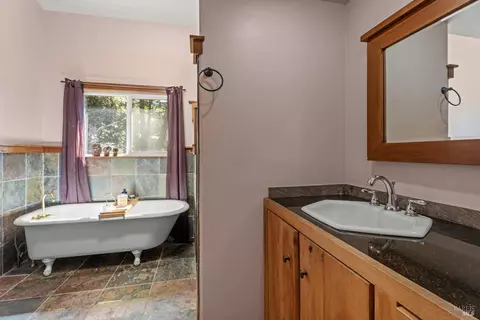 Bath - 23851 Iris Ter, Willits, CA 95490 photo 1 of 3